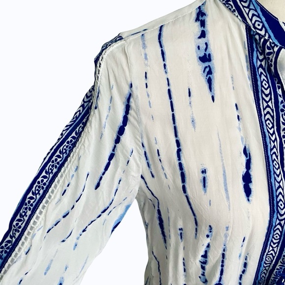 Chico’s Tie Dye Striped Floral Tassel Blouse 0P S White Blue Boho Coastal Top - Picture 4 of 14